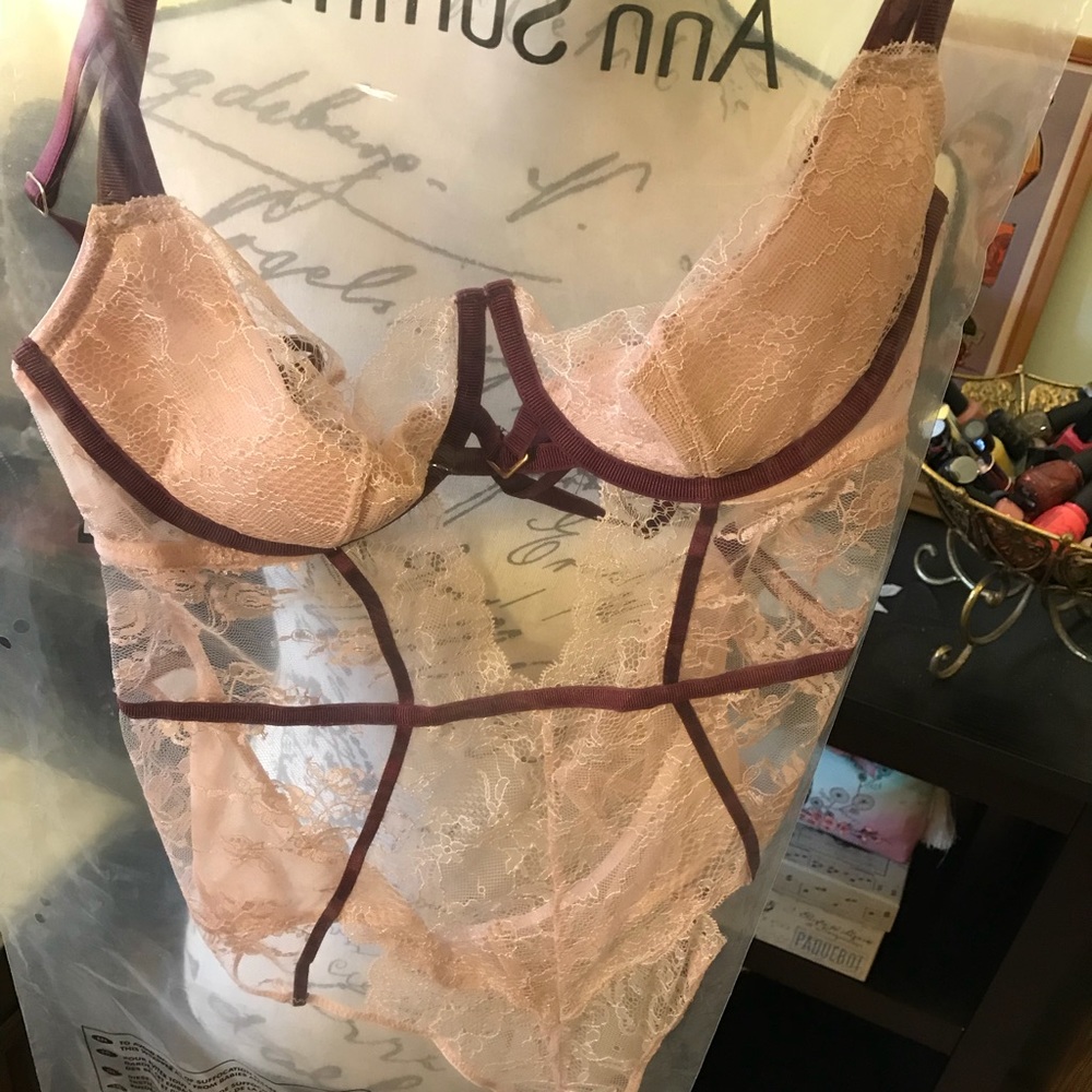 Lace lingerie bodysuit NWT sz 10